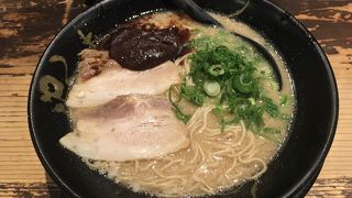 小倉駅前のラーメン店