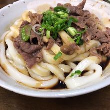 肉入伊勢うどん