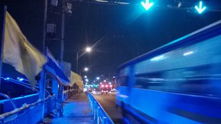 夜のピンクラオ橋