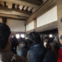 天守閣内の悲惨な状況