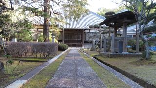 しっとりとした静寂空間