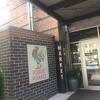 日本のデパートの輸入食品売り場に来たみたいになりました。
