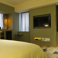 コーナーにあるため、二面に窓があります