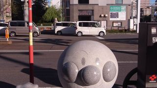 はりまや橋のすぐ側