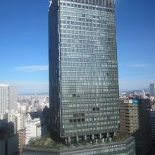 JRセントラルタワーズ１５Fから眺めた大名古屋ビルヂングの外