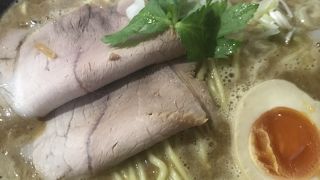 行列のできる人気店