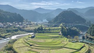 ここでしか見られない円形の棚田