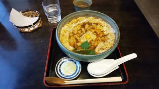 うにとじ蕎麦。そば湯を入れてなお美味しい。