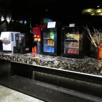 コーヒーは自由に飲んでOKです