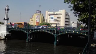 周囲に見どころ多し