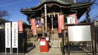 弁天堂に比べると人少なめ