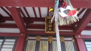 古墳の上に？！