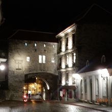 この景色を見ながら旧市街地を出ました