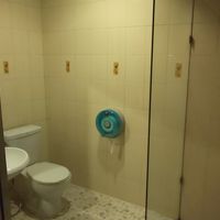 トイレと段差がないのでシャワー後の歩行に注意