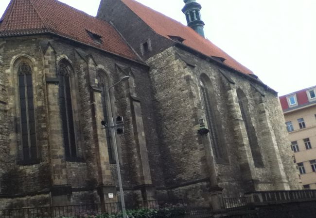 イラースクーフ橋東側の教会