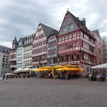 広場の様子です。