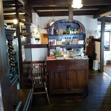 店内はとても雰囲気の良い感じのお店です