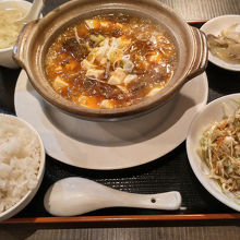 牛すじ豆腐煮込み