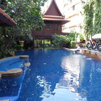 プールの居心地はサイコーです！