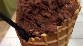 雑貨より、食べ物が充実