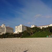 ビーチ側から見た全景