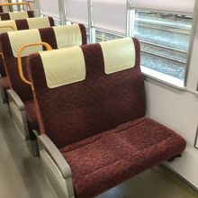 車内。　終点で無人でした。