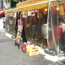 冬はビニールで囲われます