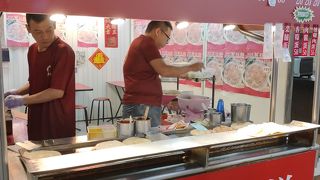 台北駅地下街にあります