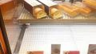 シンプルなロールケーキ