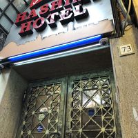 ドアは開放されてないので、呼び鈴を鳴らす。