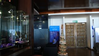 制限区域内ラウンジ