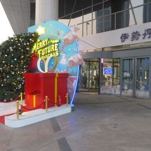 伊勢丹入口付近