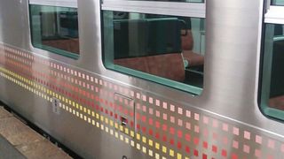 2020年１月４日現在、馬下17時28分発普通列車新津行きでは早くもＧＶ―Ｅ４００形という新型車両が使用されていました