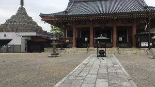 京都では珍しい「律宗」の寺院