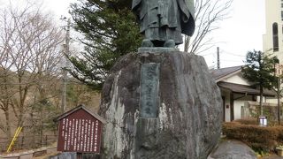 徳川三代に仕えた天台宗の僧侶・南光坊天海の像