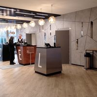 フロントもイビスとメルキュール同じです。フランス流の合理主義