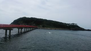 歩いて１周することも可能です