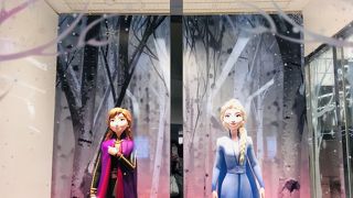 ウィンドウがアナ雪２仕様になっていました