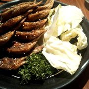 名古屋名物手羽先が食べられます。