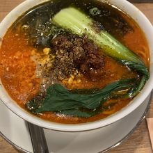 汁あり坦々麺は独特の味