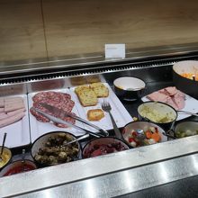 コールドミールは充実しています