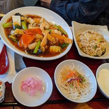 あんかけやきそばのチャーハンセット