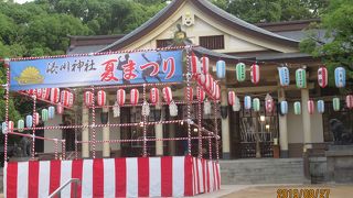 神戸駅から歩いていけます