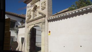 サンタ イサベル ラ レアル修道院