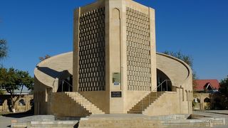 イマーム アリ ブハリ記念館