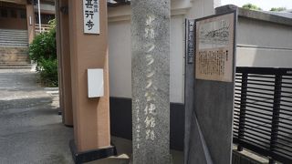 本堂は土蔵造でしたが