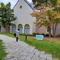 入り口に向かいます