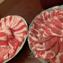 最初に用意されたお肉は脂が多かった