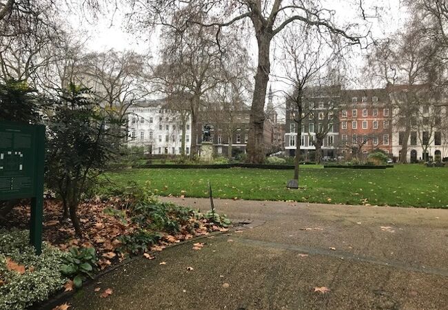 セント ジェームズ スクエア ガーデン