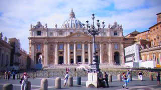 サンピエトロ大聖堂がある国